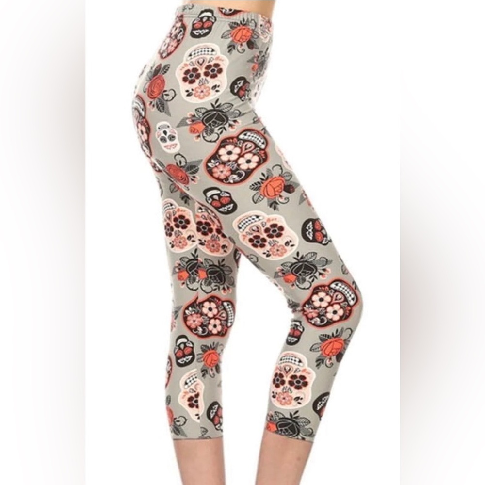 Regular One Size Sugar Skull Capri Leggings
